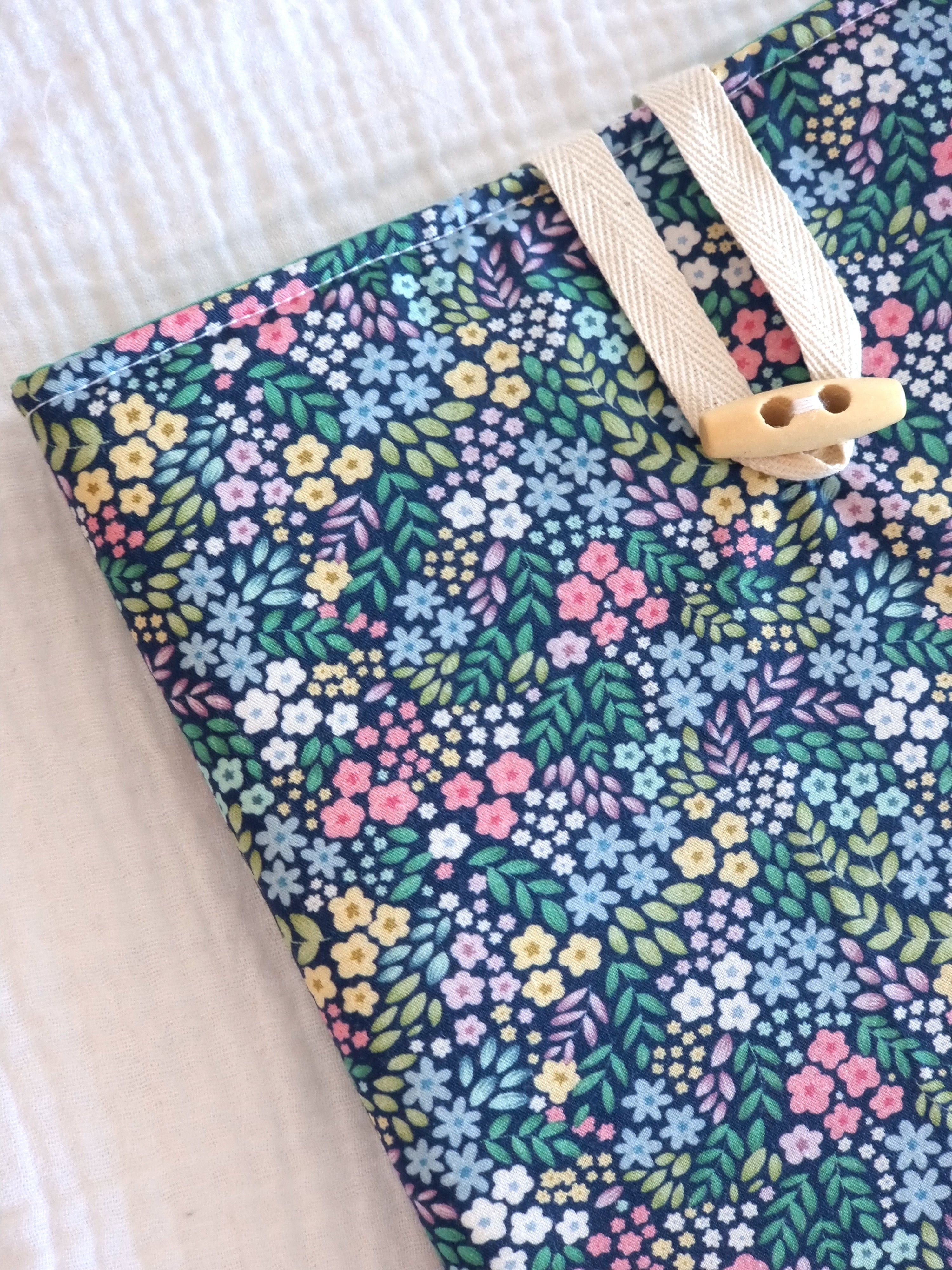 Funda de libro Spring