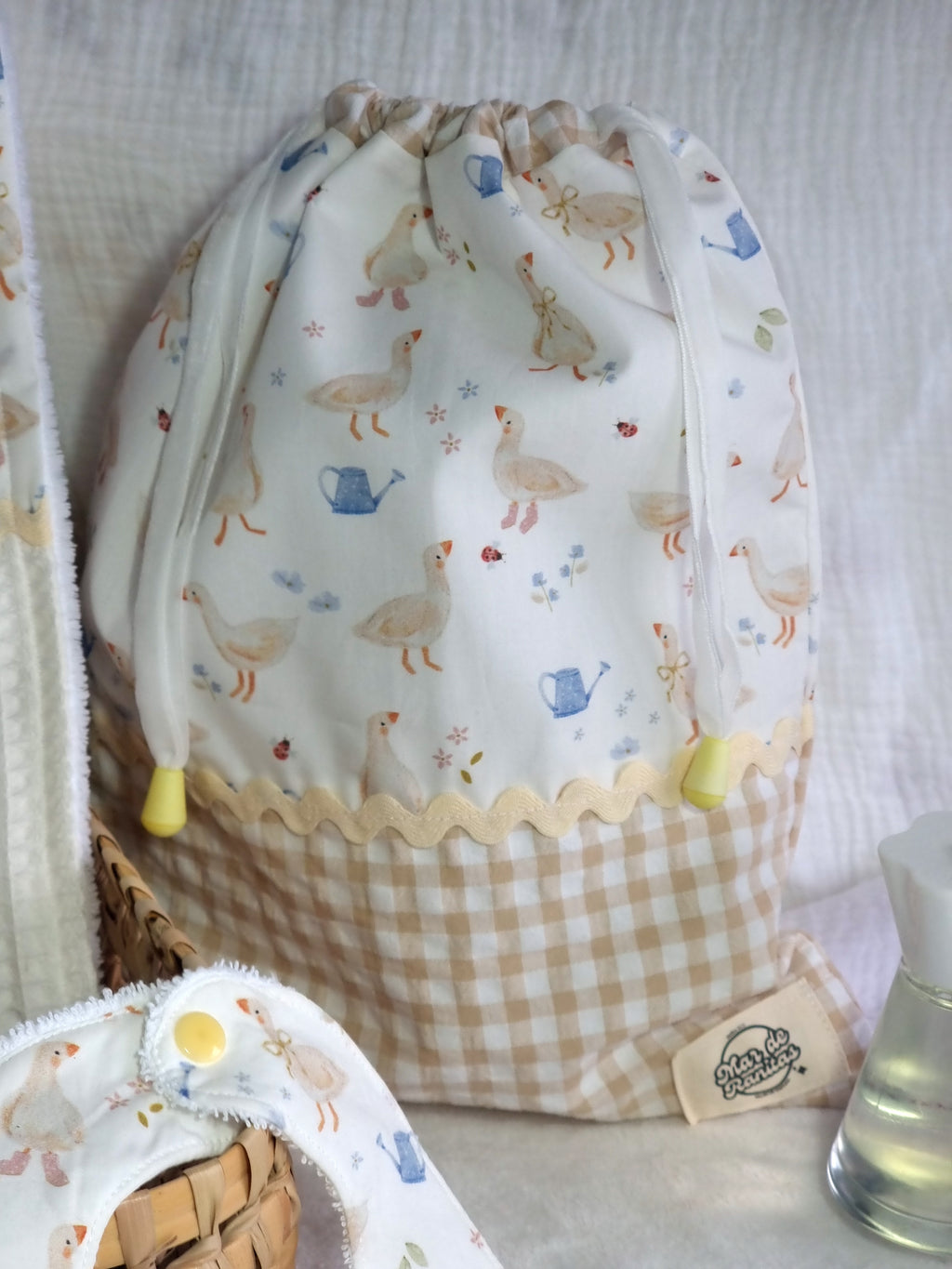 Canastilla patitos