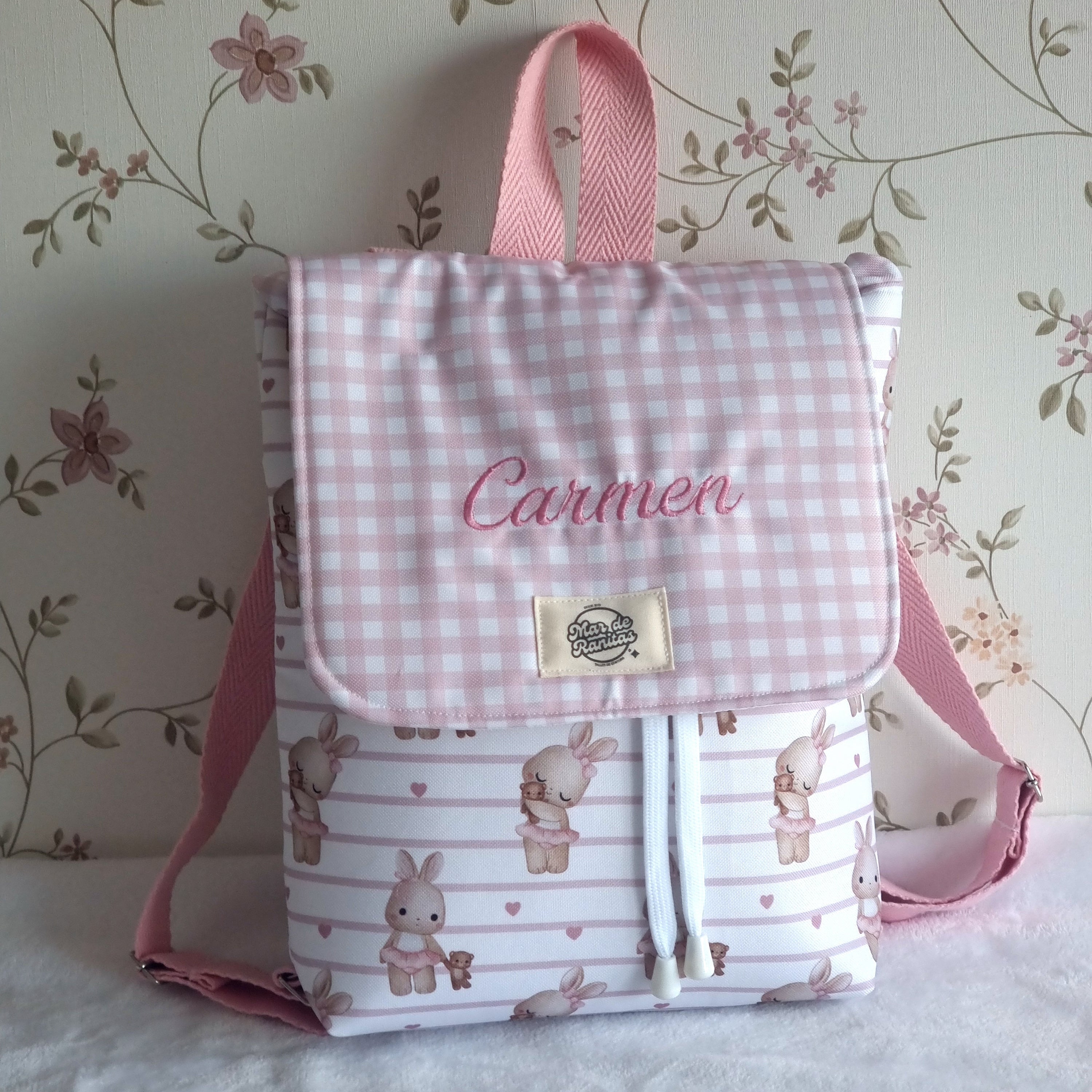 Mochila conejitas + bordado